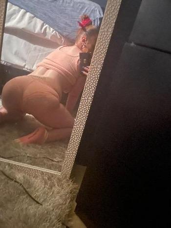 snow flake, 33  female escort, Staten Island