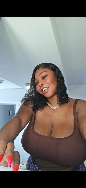 Shay, 27  female escort, Staten Island