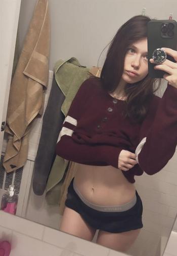 419-679-0327, 23  female escort, Staten Island